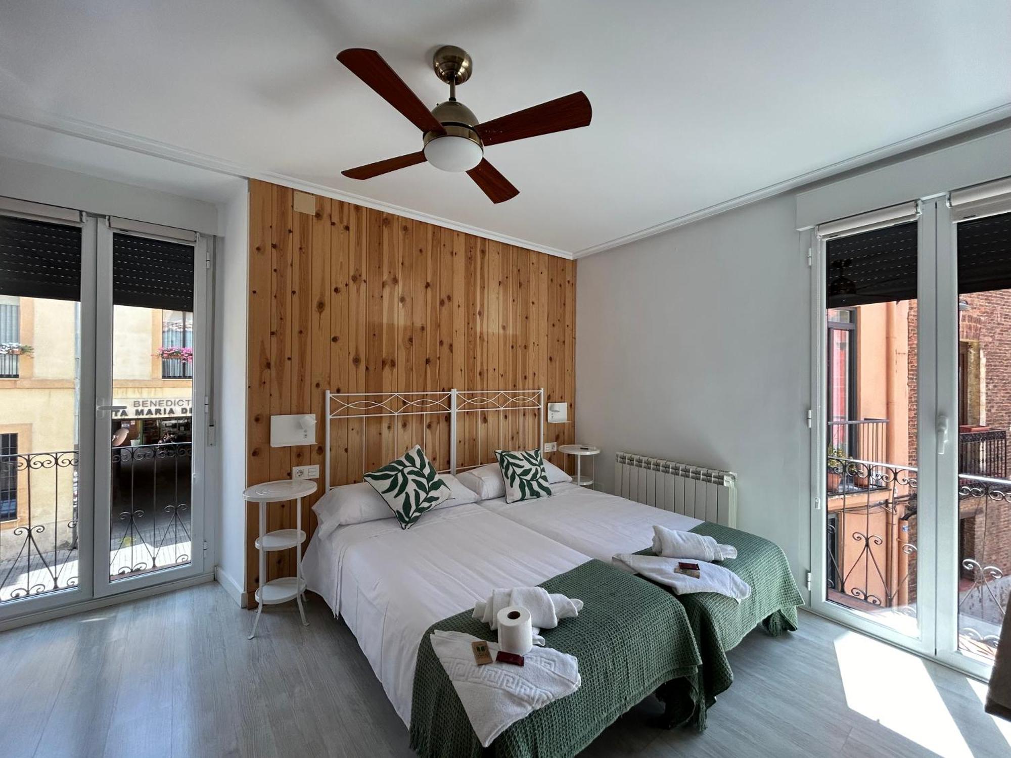 Pension Plaza Del Grano León Zewnętrze zdjęcie